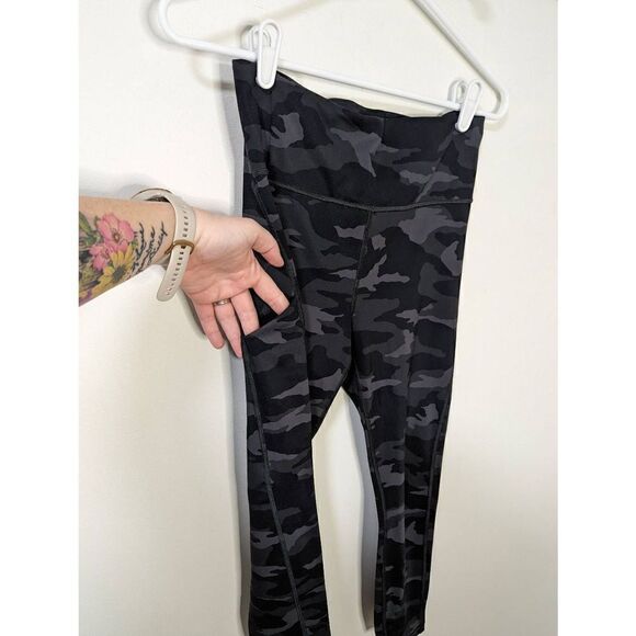 Athleta Ultimate 7/8 Tight Leggings with Pockets - Size S - Picture 8 of 9